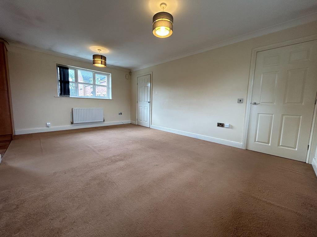 Church Green Gardens, Golborne, Warrington, WA3 3TE 2 bed apartment for ...