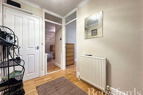 Flat 15, Petands Court Randall Drive, Hornchurch, RM12 6QT