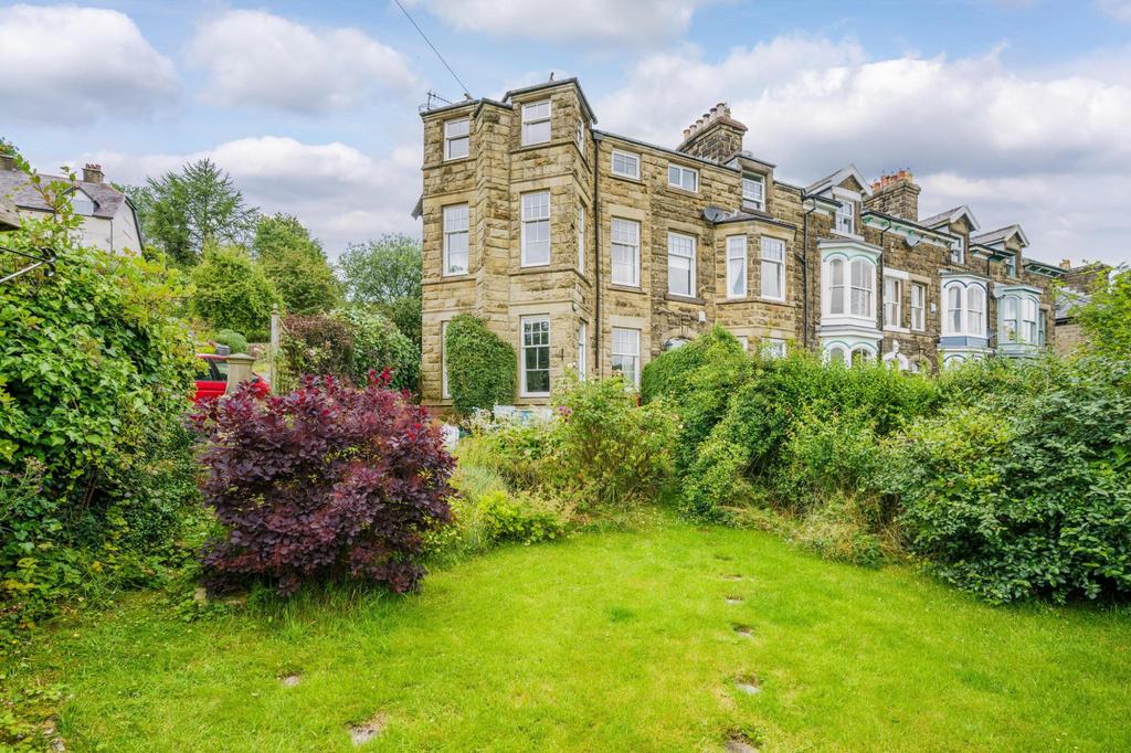 Corbar Road, Buxton, SK17 3 bed end of terrace house for sale £365,000