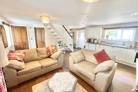 3 bedroom cottage to rent, Fernel Ganol Farm