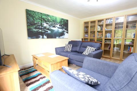 1 bedroom in a house share to rent, St Katharine's Cres, Edinburgh, EH16