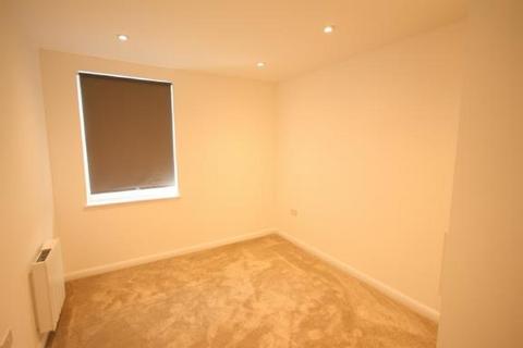 1 bedroom flat to rent, West Central, Slough.
