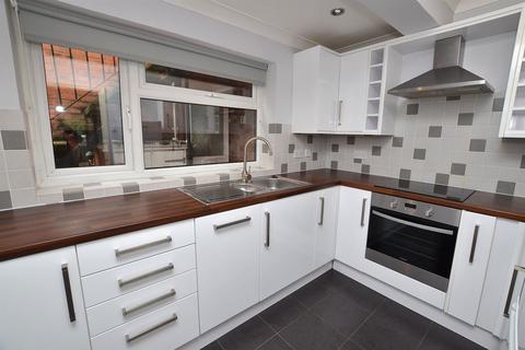 undefined, High Road, Loughton, IG10