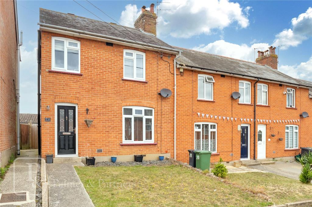 Windmill Road, Halstead, Essex, CO9 3 bed end of terrace house for sale
