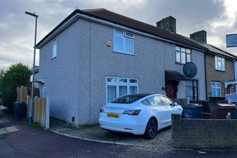 2 bedroom terraced house to rent, Canonsleigh Road, Dagenham