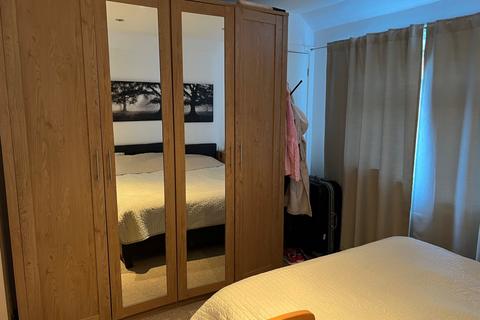 2 bedroom terraced house to rent, Canonsleigh Road, Dagenham