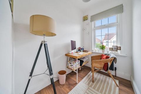 418 Blandford Road, Beckenham, BR3 4NN