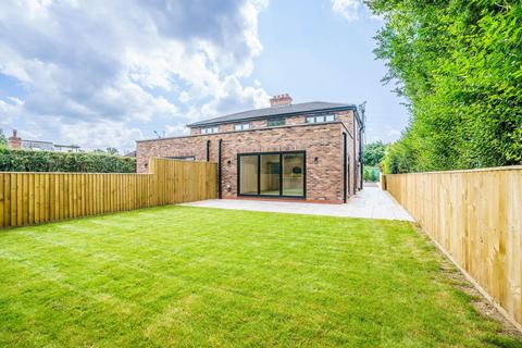 3 bedroom semi-detached house for sale, Meadow Drive, Knutsford