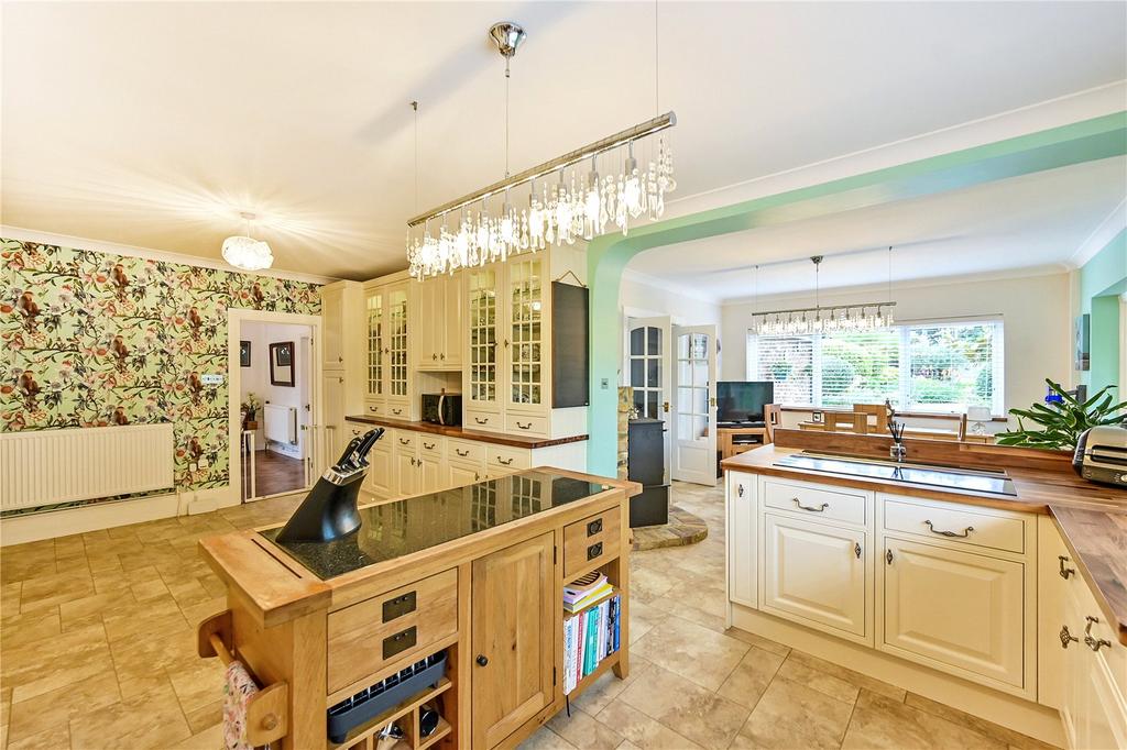Kitchen/Breakfast Rm