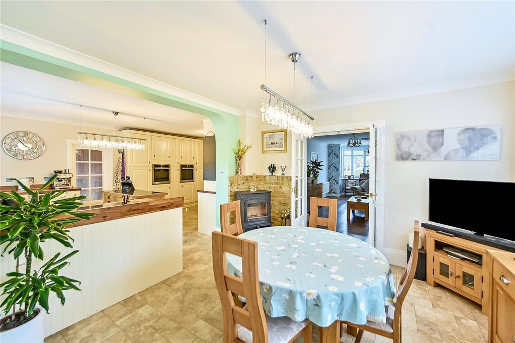 Kitchen/Breakfast Rm