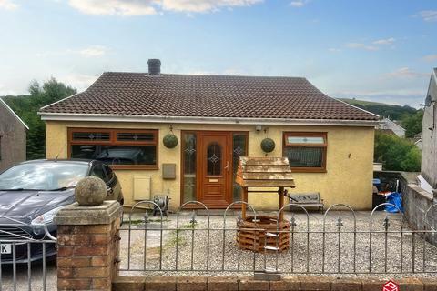 4 bedroom detached bungalow for sale, Mill View Estate, Maesteg, Bridgend. CF34 0DD