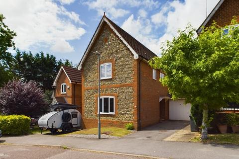 3 bedroom link detached house for sale, Thanstead Copse, Loudwater