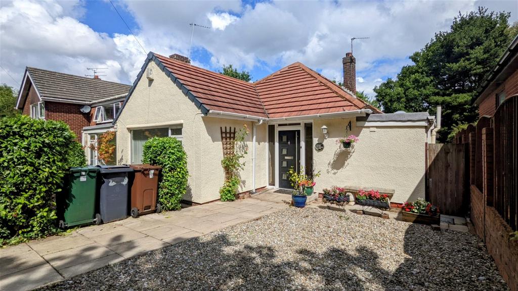 Fir Tree Close, Skelmersdale WN8 3 bed detached bungalow £250,000