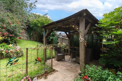 18 Mill Avenue, Copplestone, Crediton, EX17 5HS