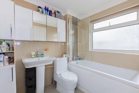 17 Aldebury Road, Maidenhead, SL6 7EY