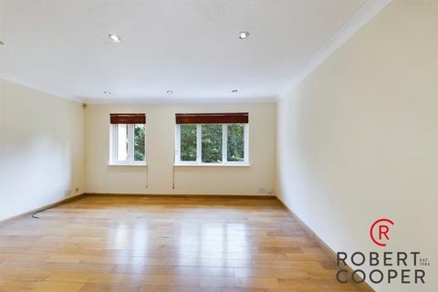 2 bedroom apartment for sale, Cherry Court, Hatch End, Middlesex, HA5