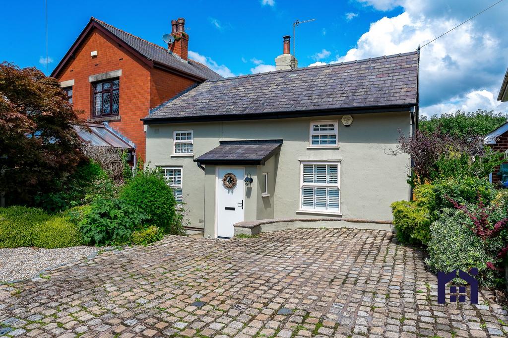 Southport Road, Ulnes Walton, PR26 8LN 3 bed semidetached house £350,000