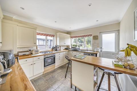 4 bedroom detached house to rent, Staines-upon-thames,  Surrey,  TW18