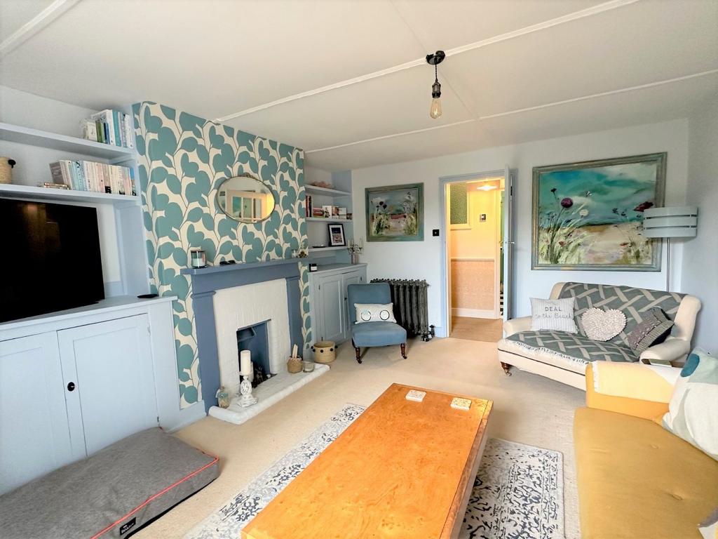 The Beach, Walmer, Deal, Kent, CT14 3 bed apartment for sale £445,000