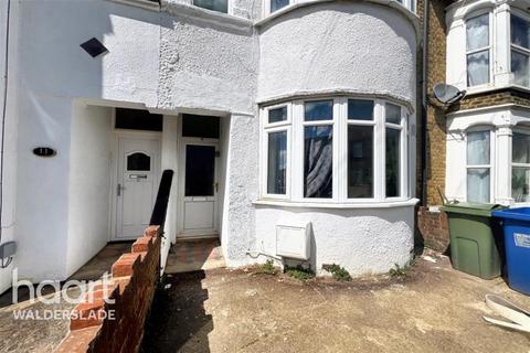 5 bedroom terraced house to rent, Maple Street, Sheerness, ME12
