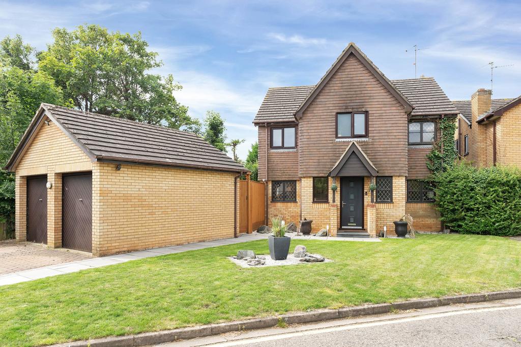 College Park, Peterborough, PE1 4 bed detached house for sale £450,000