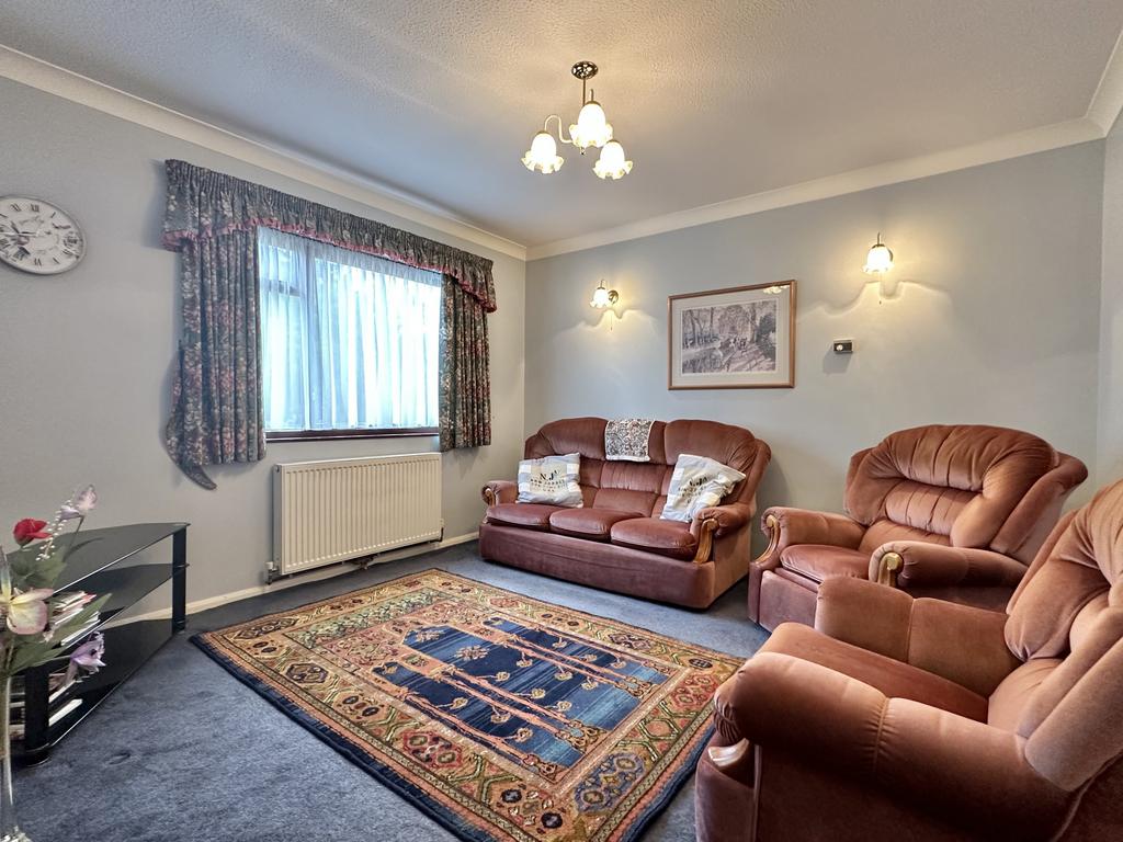 Berry Road, Paignton, TQ3 3QL 3 bed terraced house £235,000