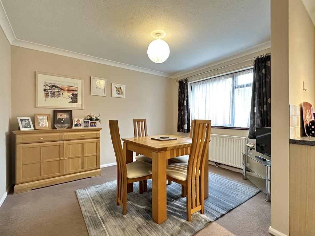 Berry Road, Paignton, TQ3 3QL 3 bed terraced house £235,000