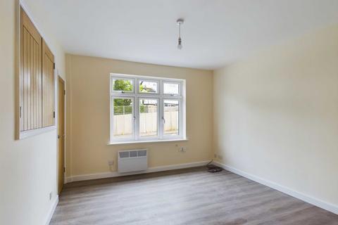 Studio to rent, Chapel Lane, High Wycombe HP12