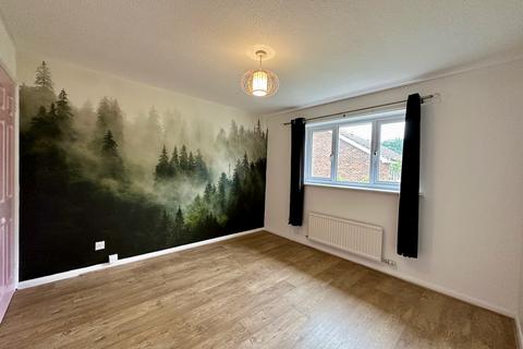 22 Ravenscroft, Hook, RG27 9NN