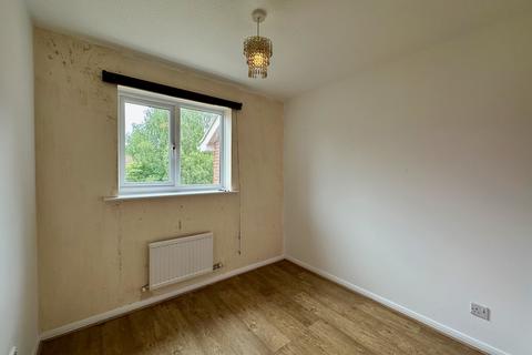 22 Ravenscroft, Hook, RG27 9NN