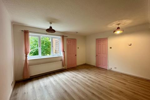 22 Ravenscroft, Hook, RG27 9NN