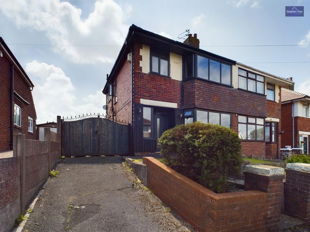 Bertrand Avenue, Blackpool, FY3 3 bed semidetached house for sale £