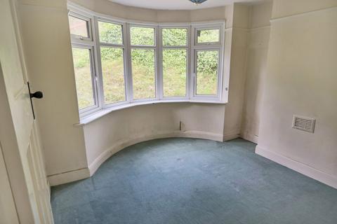 72 Valley Road, Kenley, CR8 5BU