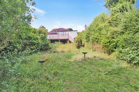 72 Valley Road, Kenley, CR8 5BU