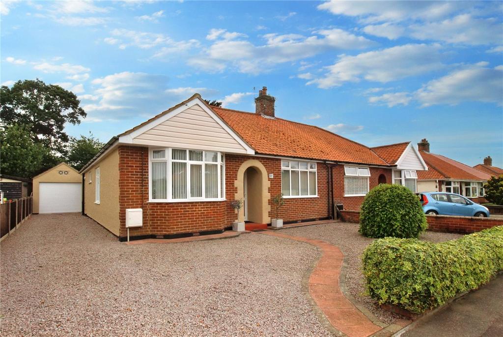 Mountfield Avenue, Hellesdon, Norwich, Norfolk, NR6 3 bed bungalow for