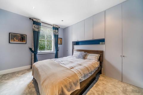 1 bedroom flat for sale, Queen's Club Gardens, Barons Court