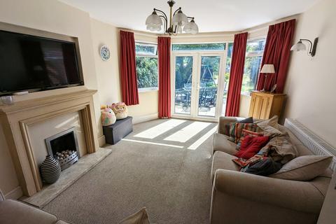 46 Lode Lane, Solihull, B91 2AE