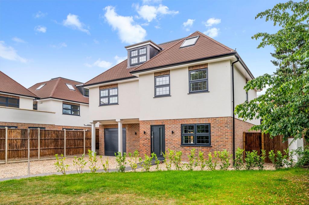 Pine Hill, Epsom, KT18 5 bed detached house £1,250,000