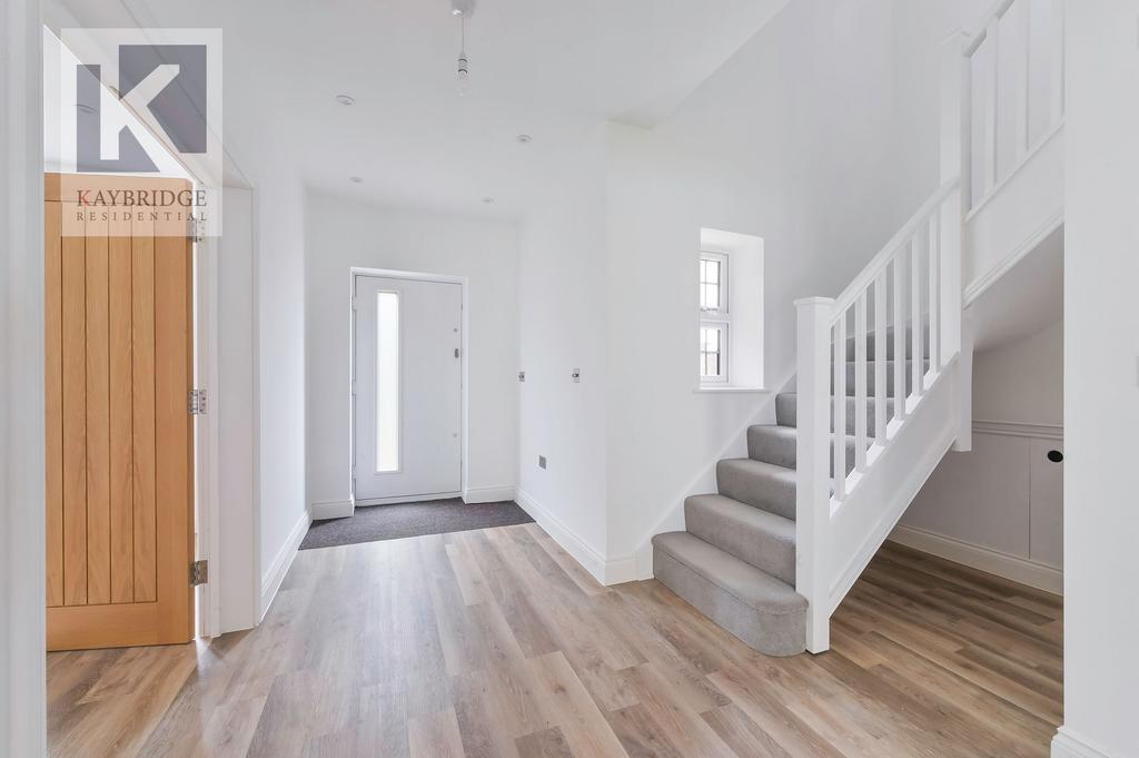 Pine Hill, Epsom