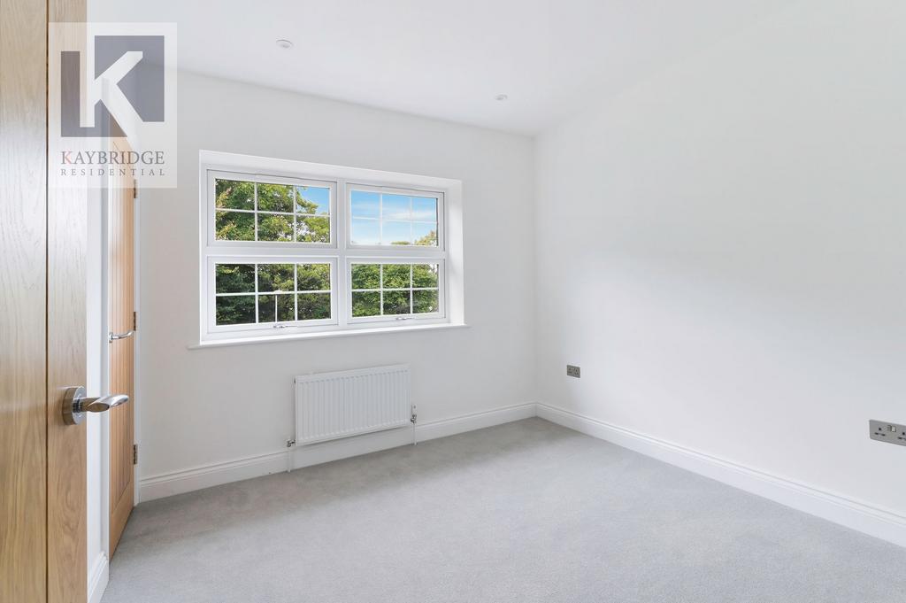 Pine Hill, Epsom
