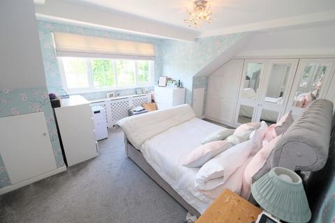 Pately Chelsfield Lane, Orpington, BR6 7RP