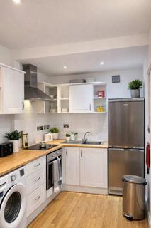 2 bedroom flat to rent, Richmond Road, Kingston, KT2