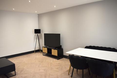 3 bedroom end of terrace house to rent, Lordsmead Street, Hulme, Manchester