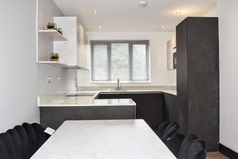 3 bedroom end of terrace house to rent, Lordsmead Street, Hulme, Manchester