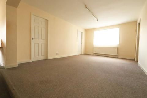 Property to rent, Liverpool Road, Irlam