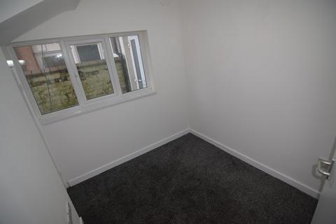 2 bedroom ground floor maisonette to rent, Warbreck Drive, Blackpool