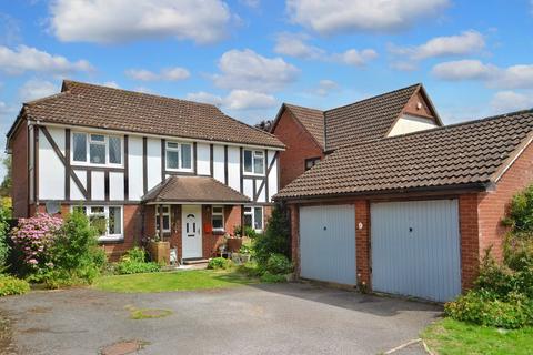 4 bedroom detached house for sale, Wheatfield Close, Cullompton, Devon, EX15