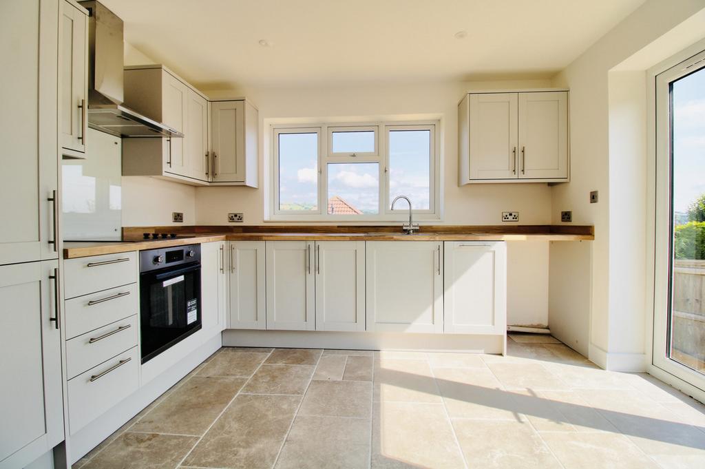 Devonshire Road, Bath, BA2 2 bed detached bungalow for sale £575,000