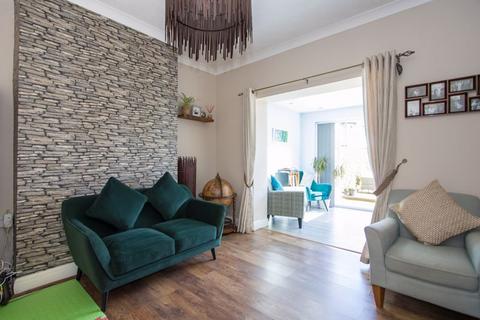 4 bedroom semi-detached house for sale, Mountjoy Avenue, Penarth