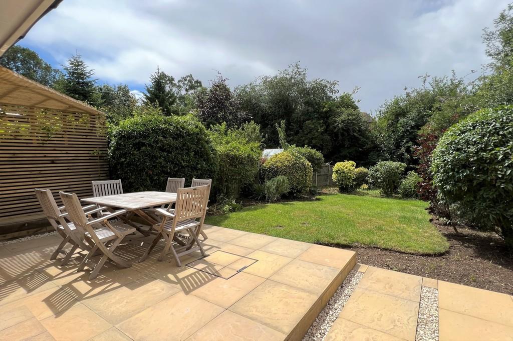 field-close-melton-mowbray-3-bed-semi-detached-house-274-950